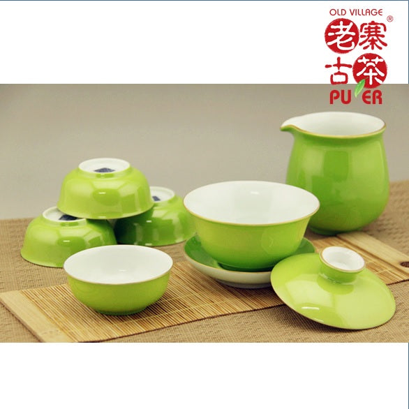 Jingdezhen Apple Green Porcelain Tea Set (6-Piece Gift Set) by Baocilin