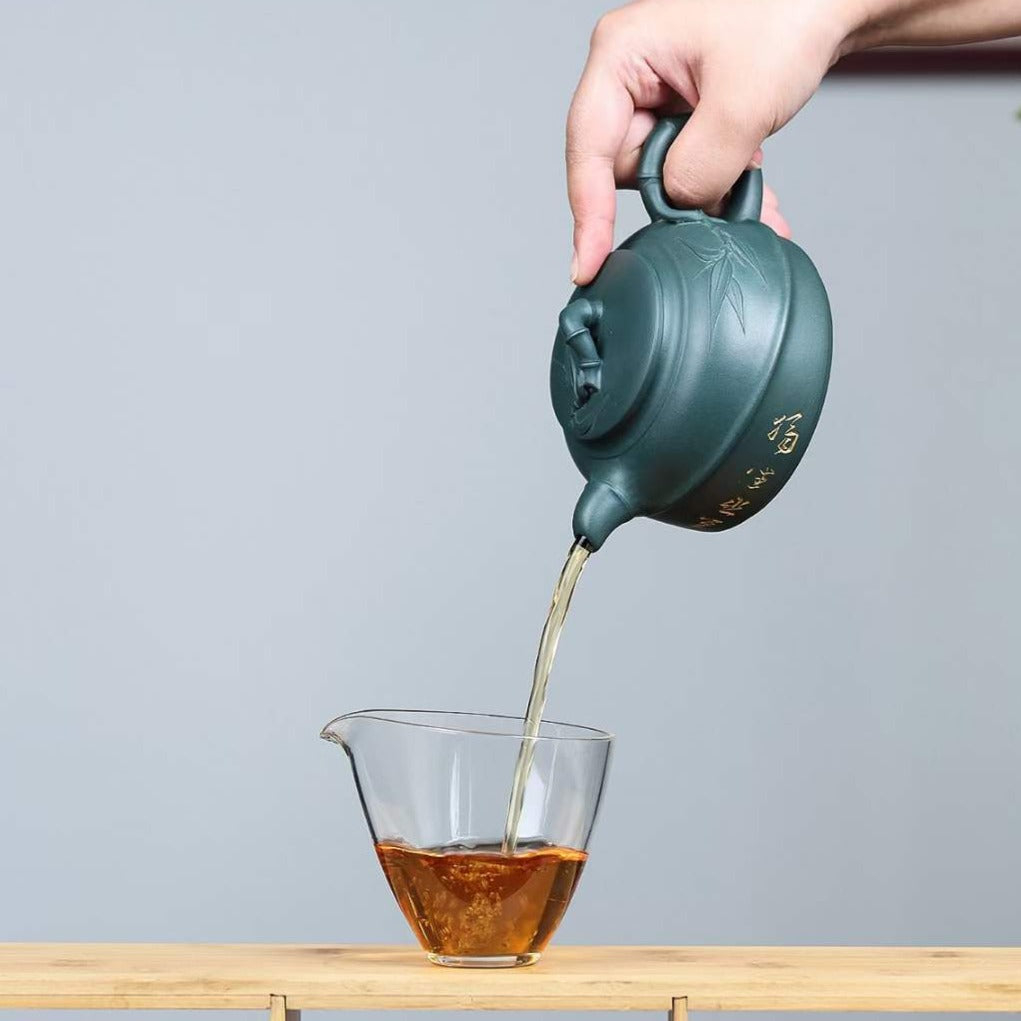 Zisha teapot Qu Zhu, handmade by artist Level 3, YANG Fei(L3-2021)Lv Ni - OVP Tea