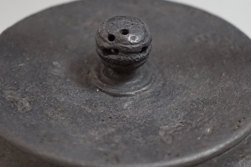 Kikko Gata Shape Japan Tetsubin Iron Kettle by Koizumi Nizaemon XI - OVP Tea