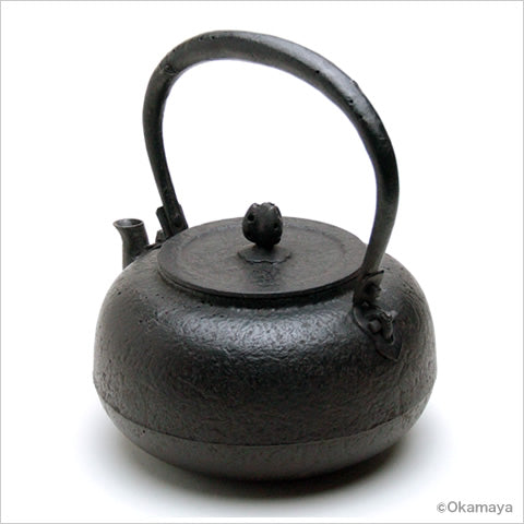 Yuzu Gata Shape Japan Tetsubin Iron Kettle by Koizumi Nizaemon XI - OVP Tea