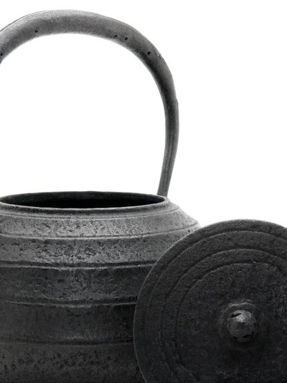 Mentori Tamabuchi Higashiyama Gata Shape Japan Tetsubin Iron Kettle by Koizumi Nizaemon XI
