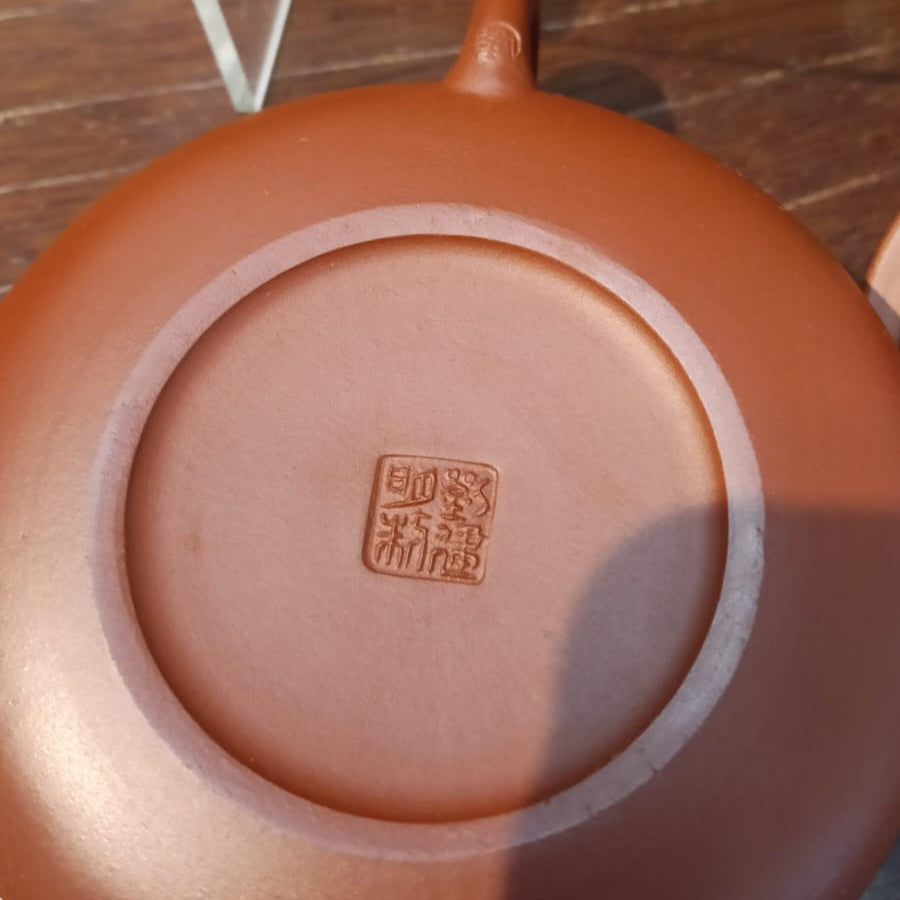 ZISHA TEAPOT ZHU NI DOU LI, HANDMADE BY STUDIO CRAFTSMANSHIP, LIU JIAN-MING, Zi Ni - OVP Tea