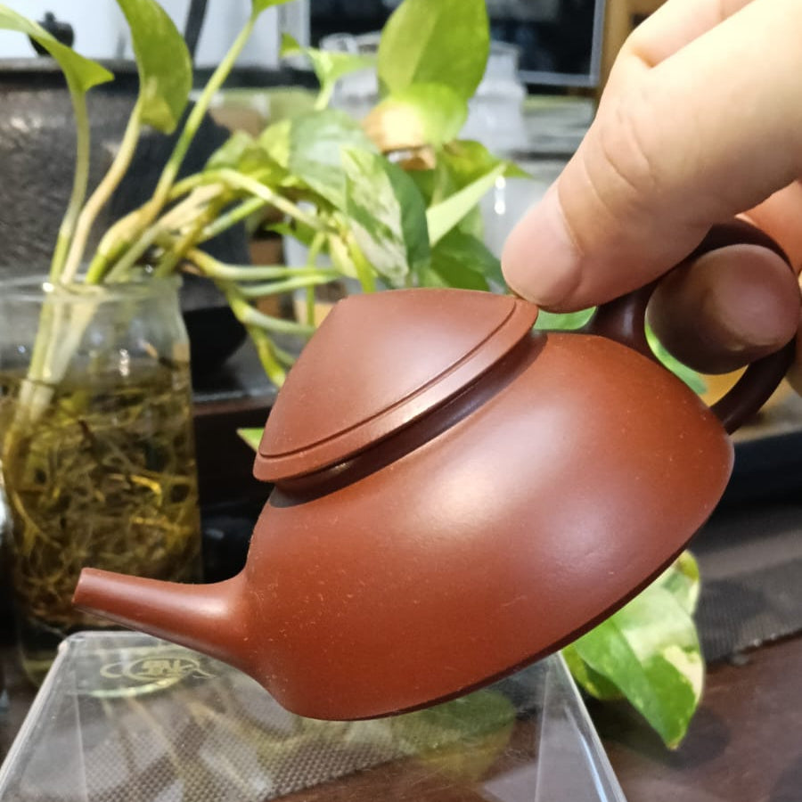 ZISHA TEAPOT ZHU NI DOU LI, HANDMADE BY STUDIO CRAFTSMANSHIP, LIU JIAN-MING, Zi Ni - OVP Tea