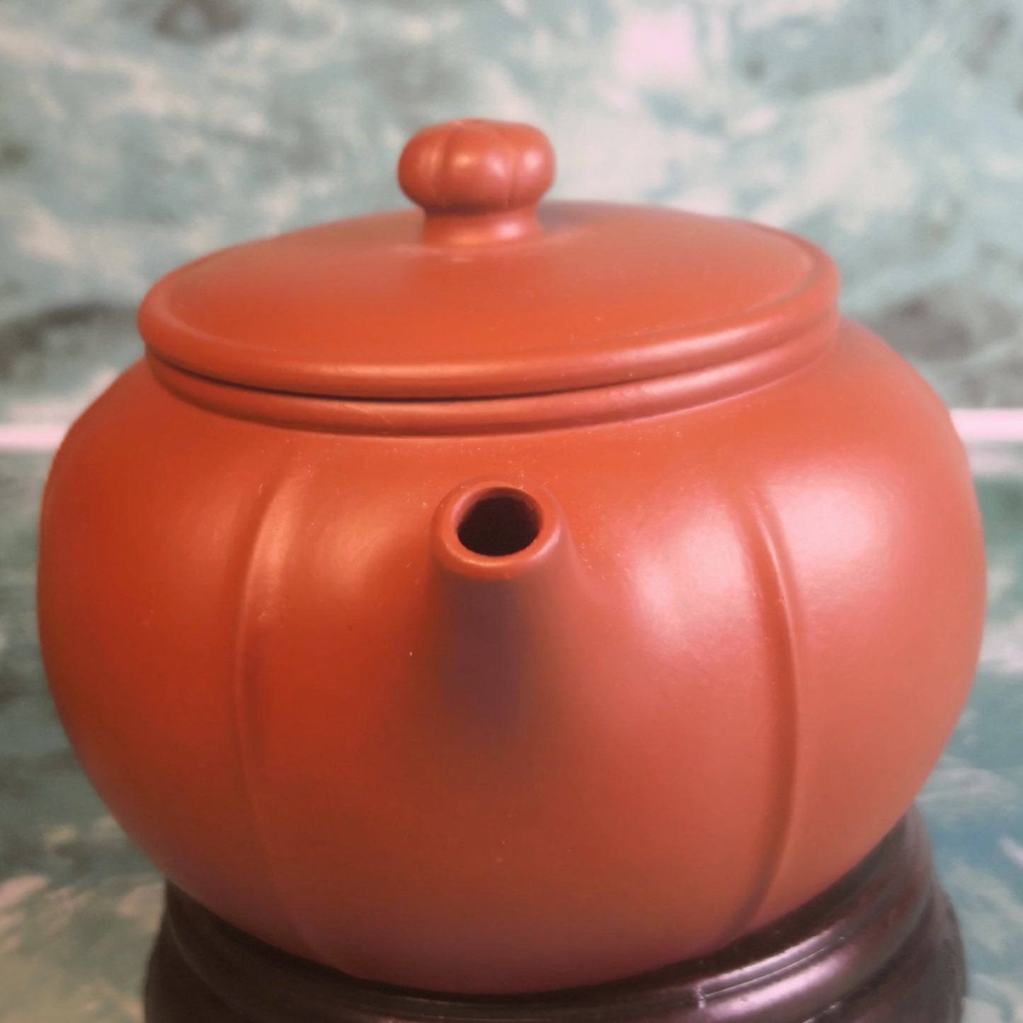 Zisha teapot Lotus Petals, handmade by artist Level 4, TANG Li-Jie（L4-2019） - OVP Tea