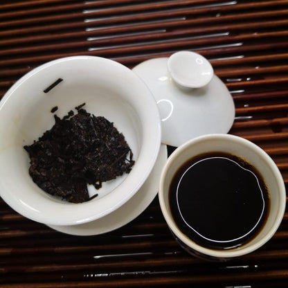 LZGC Mt Bulang Shou PuEr teacake Premium Grade 布朗山 古树 宫廷普洱熟茶 200g. 2010 - OVP Tea